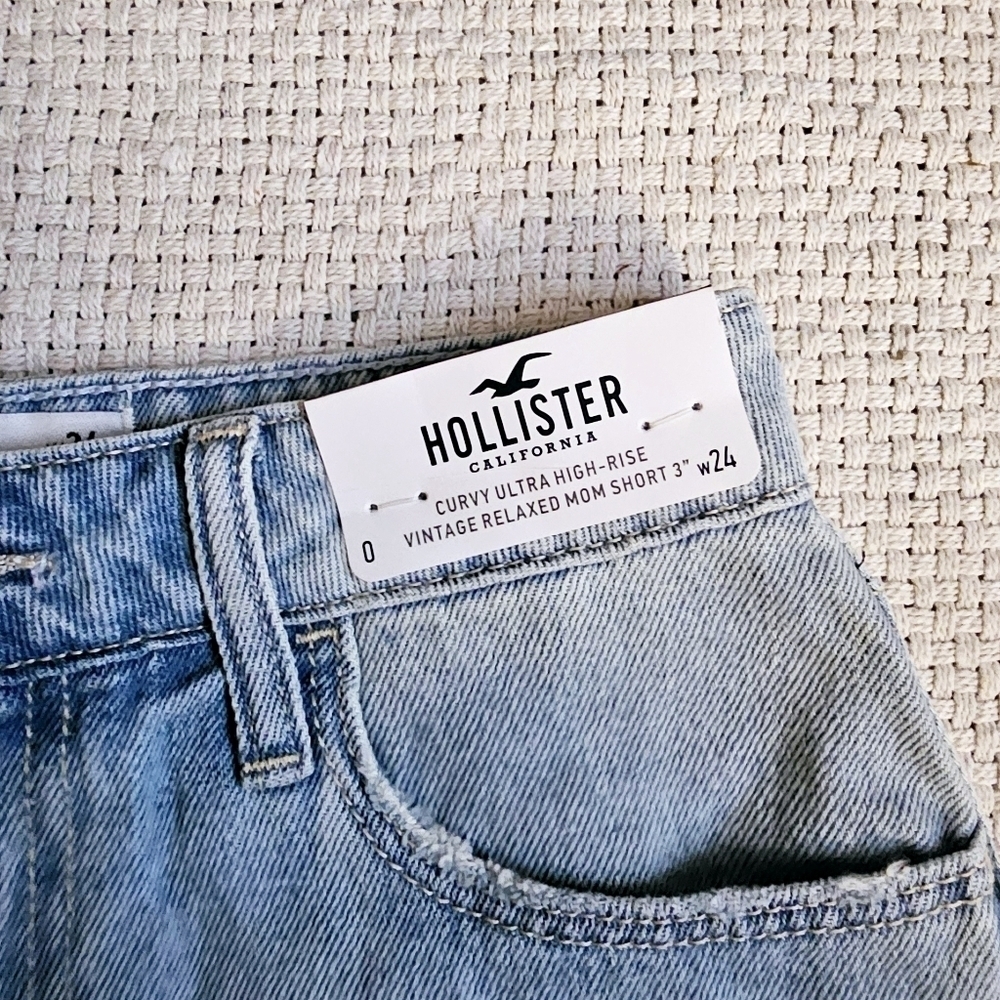 Hollister Ultra HR Light Wash Patched Curvy Vintage Relaxed Mom Shorts 0/24 - Picture 4 of 11